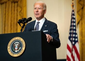 La mayoría en EU está en contra de poseer rifles de asalto: Joe Biden