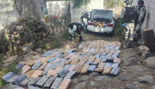 Con 270 paquetes de marihuana y cristal detienen a dos en Guanajuato