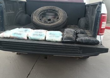 Localizan drogas en la llanta “extra”