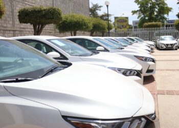 Entrega Fiscal 32 vehículos a personal de la FGE