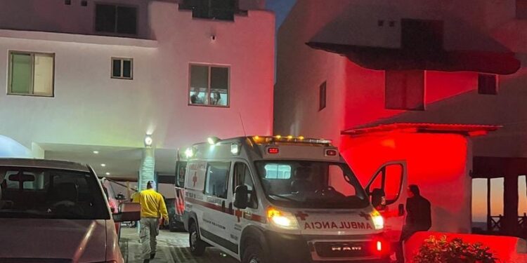 Se desploma la terraza de una casa de playa en Nuevo Alta; hay 4 lesionados