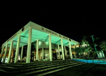 Congreso de Sinaloa se ilumina de verde manzana por Día Internacional de las Deformidades Craneales: Craneosinostosis.