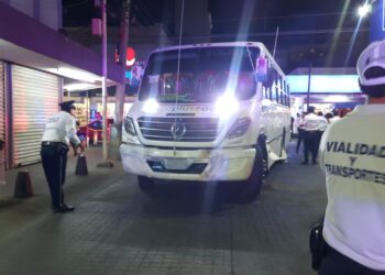 Camión urbano atropella a joven en pleno centro de Culiacán