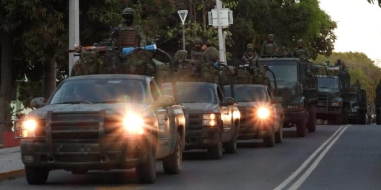 Llegan a Culiacán otros 300 soldados para apoyar a las autoridades locales