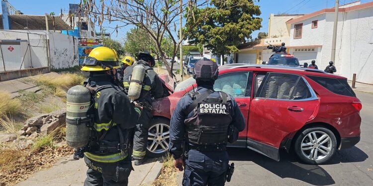 ¡Otras vez! Policías estatales aseguran sólo camioneta y municiones tras persecución
