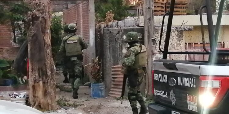 Perro enterrado moviliza a todas las corporaciones de policía