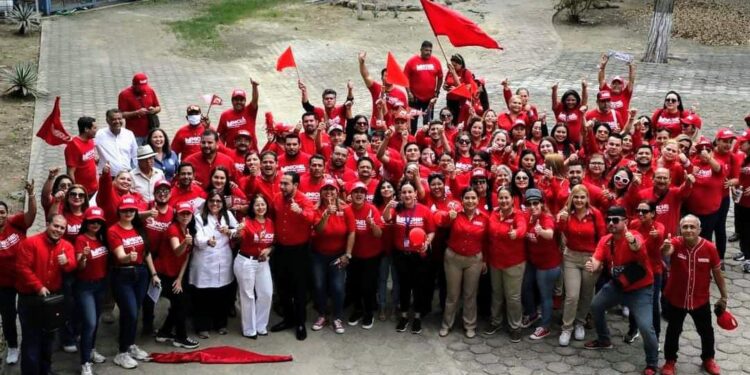 Trabajaré por el bienestar de los trabajadores universitarios adheridos al STASE: Michel Benítez Uriarte