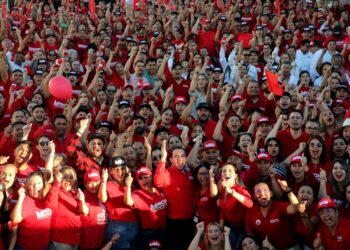 Impresionante cierre de campaña de Michel Benítez Uriarte en Mazatlán por la dirigencia del STASE