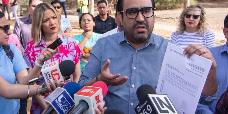 Juan de Dios Gámez presenta permisos para Festival del Globo Culiacán 2023