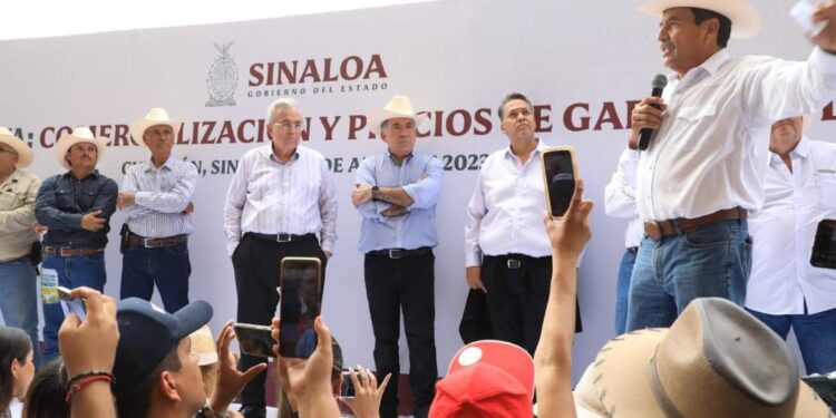 Rocha Moya anunció que logró que se establecieran reglas de operación y la compra de otro millón de toneladas de maíz