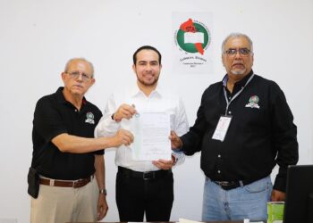 Michel Benítez Uriarte recibió constancia de mayoría como Secretario General electo del STASE