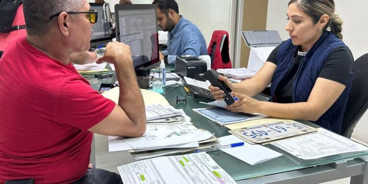 Gobierno de Sinaloa ofrece descuentos del 75% en trámites vehiculares