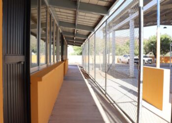 Alcalde de Badiraguato comprometido con la educación de la niñez, rehabilita escuela en La Apoma