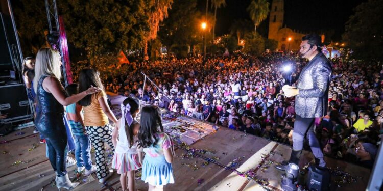 Miles de familias DIF Sinaloa celebran el Día de la Niñez en Mocorito 