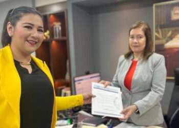 Tras reclamos sale Papachoris y la Fiscal nombra a Cindy Fuentes directora de Investigación Pericial