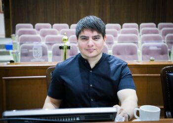 Se enfrentan diputados Pedro Lobo y Gene René Bojórquez; Morenista pide el desafuero de pasista por estar ligado a Cuén