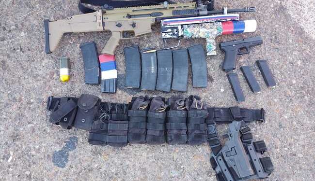 Andaba como “Rambo”, bien armado