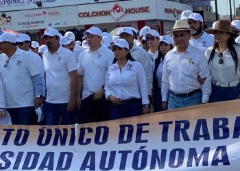 Miles de universitarios marchan por la autonomía de la UAS durante el Día del Trabajo