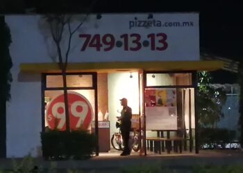 Asaltan pizzería en Soriana Abastos; los delincuentes se llevan 50 mil pesos