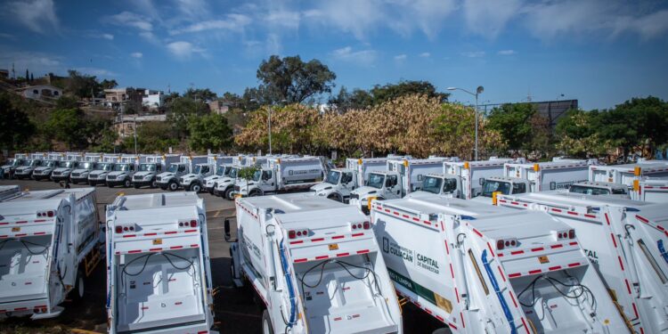 Ayuntamiento invierte 139 mdp en la compra de 40 camiones recolectores de basura