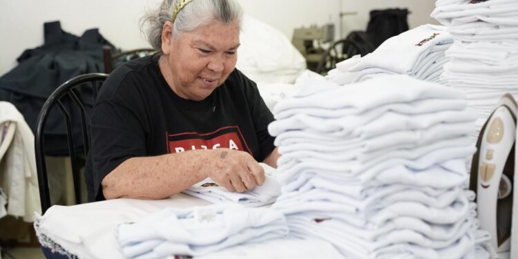 Proveedores tienen hasta el 12 de mayo para inscribirse en el Programa de Uniformes y Útiles Escolares