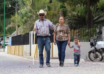 ¡Tameapa ya tiene vialidad pavimentada! Alcalde de Badiraguato entrega obra