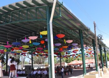 ¡Lo cumplió! Alcalde de Badiraguato entrega techumbre de usos múltiples en las Higueras