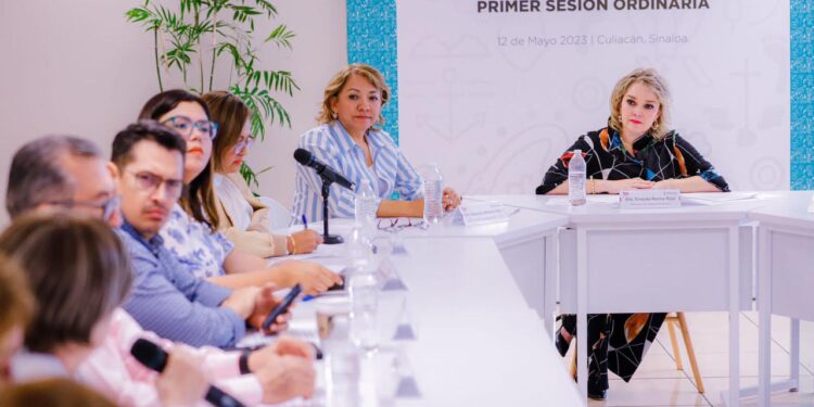 Eneyda Rocha encabeza la primera reunión de la Junta de Gobierno