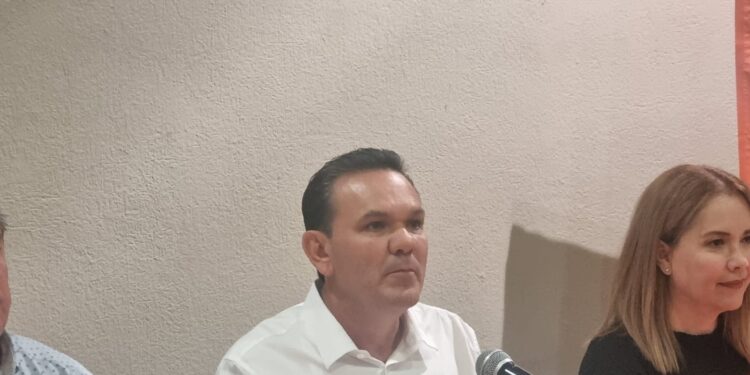 Sergio Torres asegura que a los agricultores otra vez “les dieron atole con el dedo”