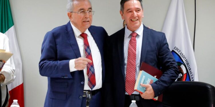 Convoca Gobernador Rocha al personal de la Escuela Normal de Sinaloa a consolidar una comunidad unida y justa