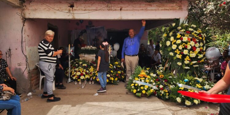 Despiden  a “Pepe”, el pequeño beisbolista que murió en las aguas de un canal de Sinaloa municipio