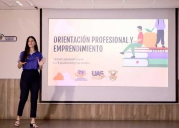 Siembra la UAS el interés por el emprendimiento y la profesionalización en los jóvenes de preparatoria