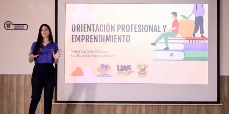 Siembra la UAS el interés por el emprendimiento y la profesionalización en los jóvenes de preparatoria