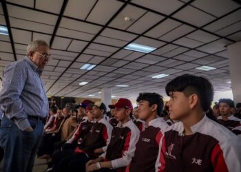 Les desea Gobernador Rocha lo mejor a deportistas