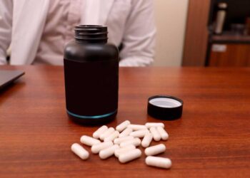 Aumento del ritmo cardiaco, hipertensión e insomnio, son algunas consecuencias del consumo de pastillas para adelgazar