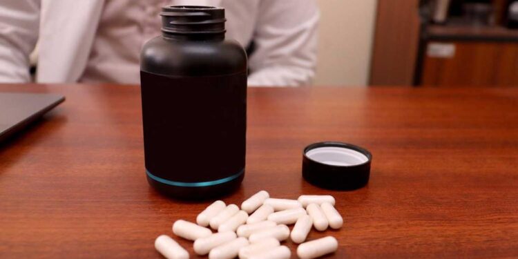 Aumento del ritmo cardiaco, hipertensión e insomnio, son algunas consecuencias del consumo de pastillas para adelgazar