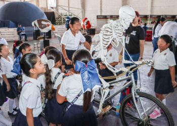 Acerca CONFÍE la ciencia de forma divertida a 65 mil niñas y niños sinaloenses