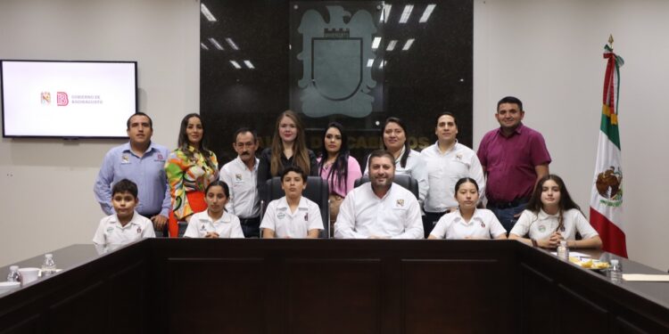 Cabildo Infantil de Badiraguato realiza su primera sesión con gran éxito