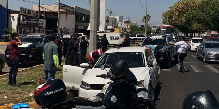 Tras persecución un presunto integrante de la Delincuencia Organizada fue detenido