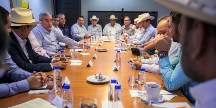 Presenta Rocha esquema de comercialización de maíz a organizaciones de productores