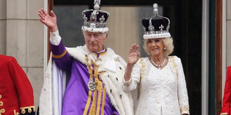 Carlos III fue coronado como rey de Reino Unido este sábado