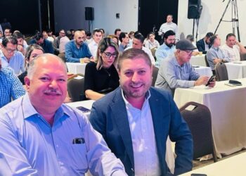 Buscando generar desarrollo en Badiraguato, alcalde asiste al Foro Industrial MX en Mazatlán