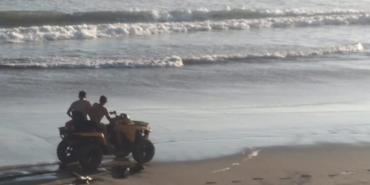 Hallan sin vida joven que intentó evitar que su madre se ahogara en Ponce