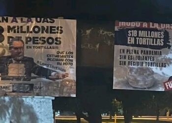 Colocan mantas para exigir salida de partido político de la UAS