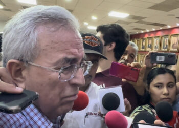 Rocha en contra de que se abran las puertas a Malova en Morena