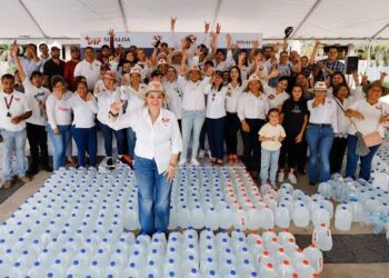 DIF Sinaloa invita a donar agua en el Aquatón 2023