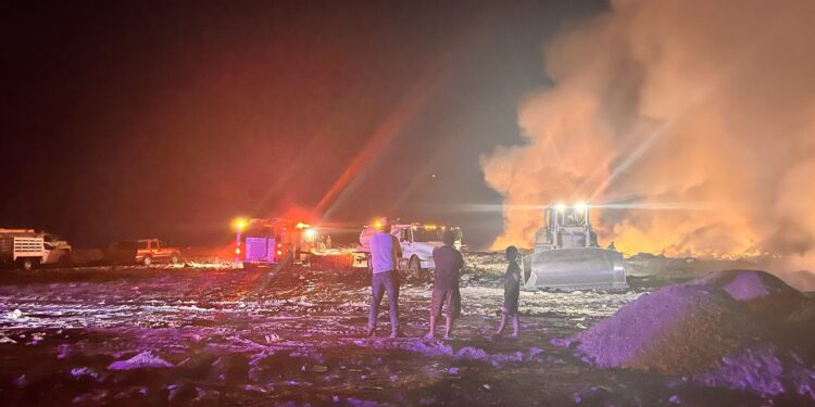 Se registra fuerte incendio en el basurón de Culiacán