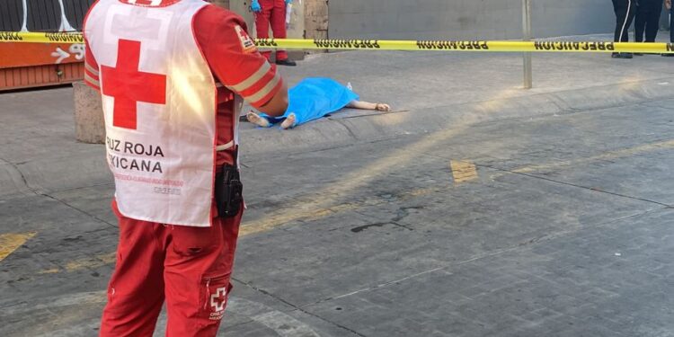 Muere mujer en pleno centro de Culiacán