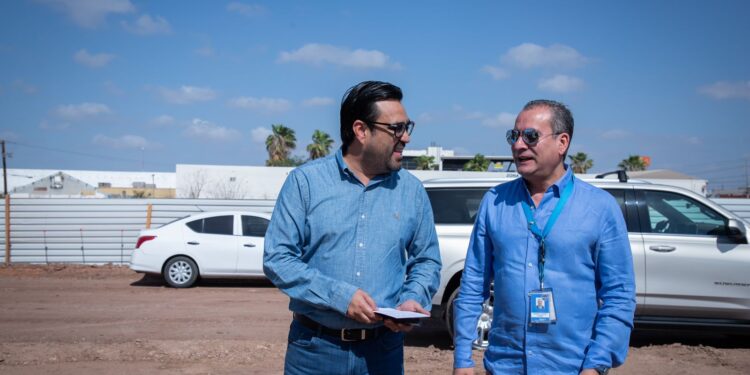¡En tiempo récord!, Ayuntamiento entrega licencia de construcción a Walmart