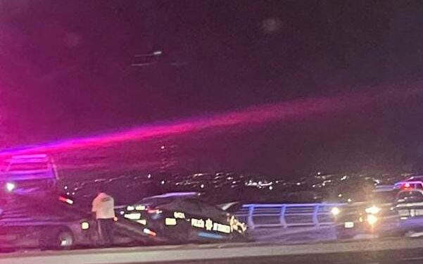 Dos policías de Tránsito, hombre y mujer,  resultan heridos en choque hoy en la madrugada